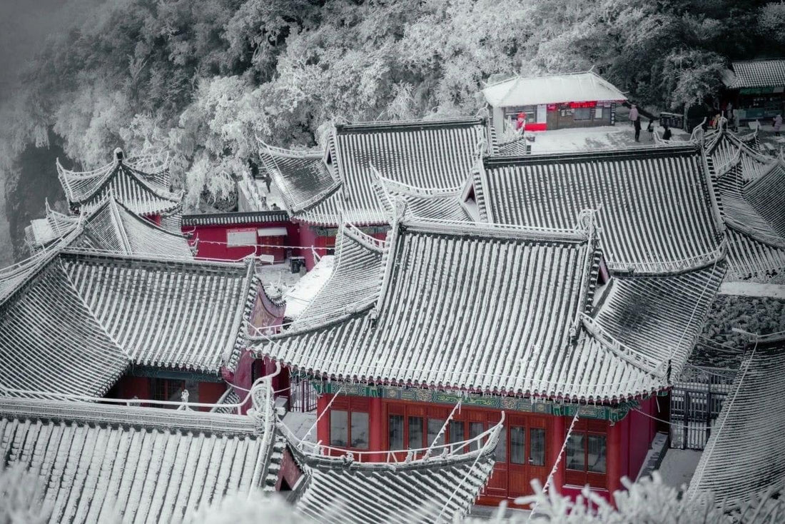 Fanjing Mountain under first SNOW